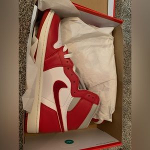 Female, Nike Air Jordan 1, size 12, Red/White, brand new
